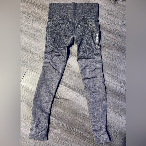 🦈 EUC Gymshark Gray Workout Set in Size Small. Look good while working out! - Picture 3 of 11